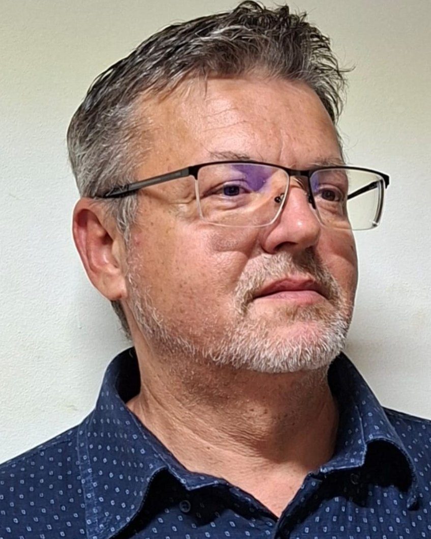 George Comiza